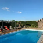 Ferme Equestre Avec Piscine Dom wakacyjny