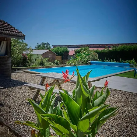 Ferme équestre Avec Piscine Сasa de vacaciones Castex (Gers)