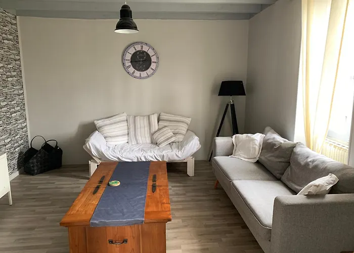 Ferme Equestre Avec Piscine Castex (Gers)