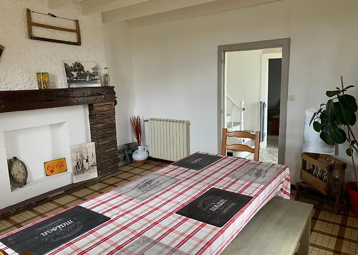 Ferme Equestre Avec Piscine Vakantiehuis