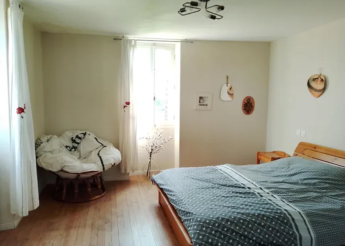 Vakantiehuis Ferme Equestre Avec Piscine