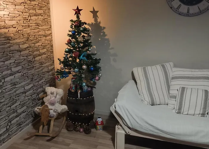 Vakantiehuis Ferme Equestre Avec Piscine *