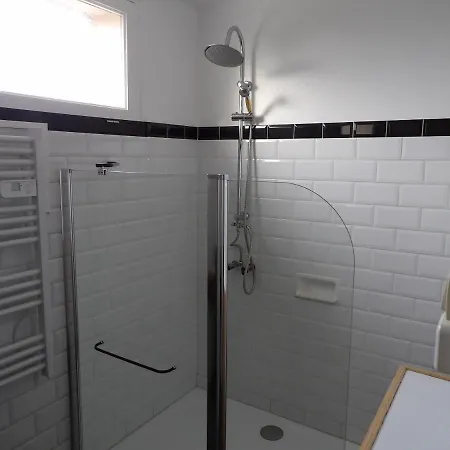 度假居 Ferme Equestre Avec Piscine *